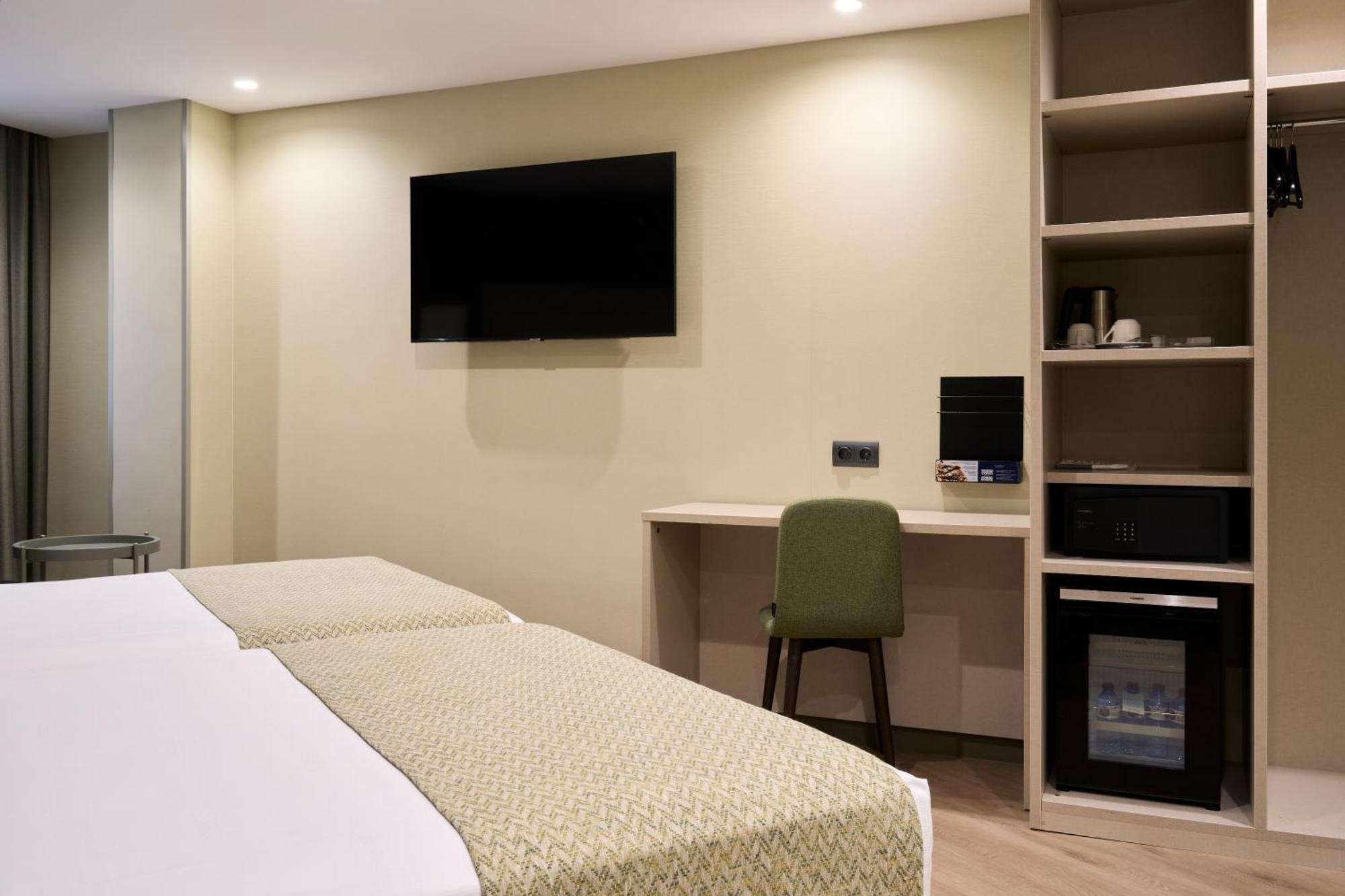 Catalonia Park Putxet Hotel Barcelona Ngoại thất bức ảnh