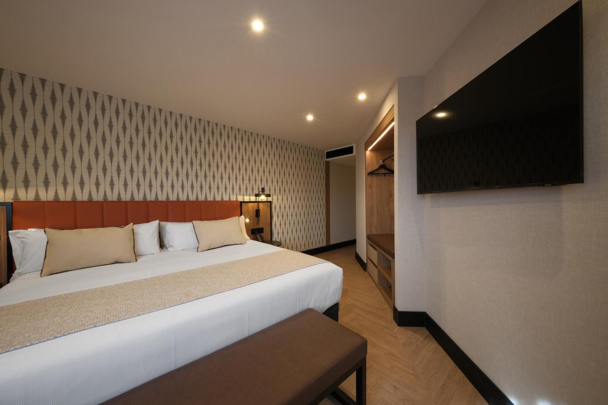 Catalonia Park Putxet Hotel Barcelona Ngoại thất bức ảnh