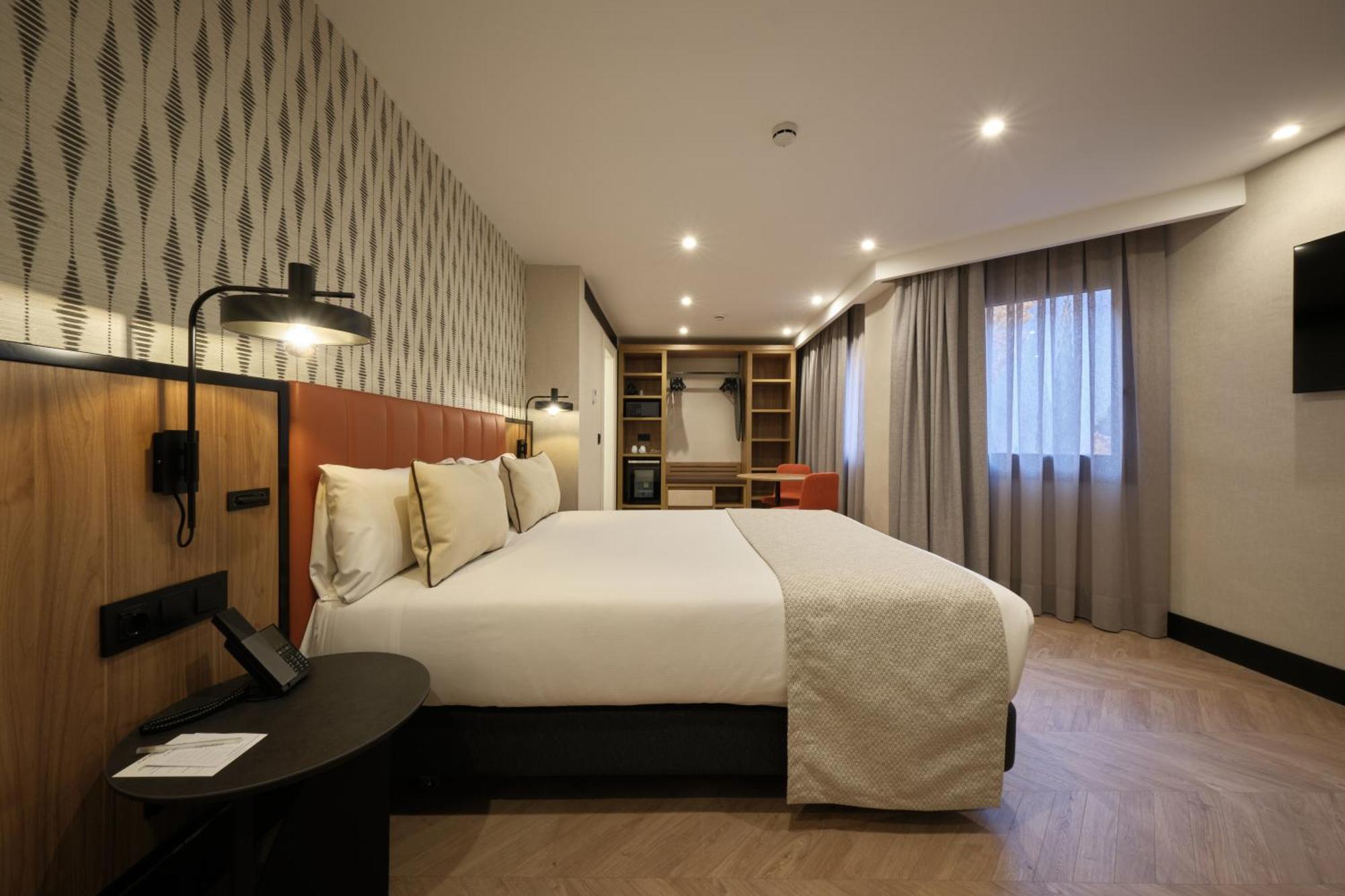 Catalonia Park Putxet Hotel Barcelona Ngoại thất bức ảnh