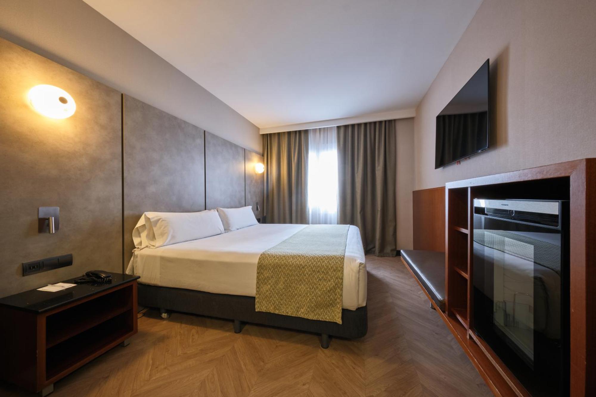 Catalonia Park Putxet Hotel Barcelona Ngoại thất bức ảnh