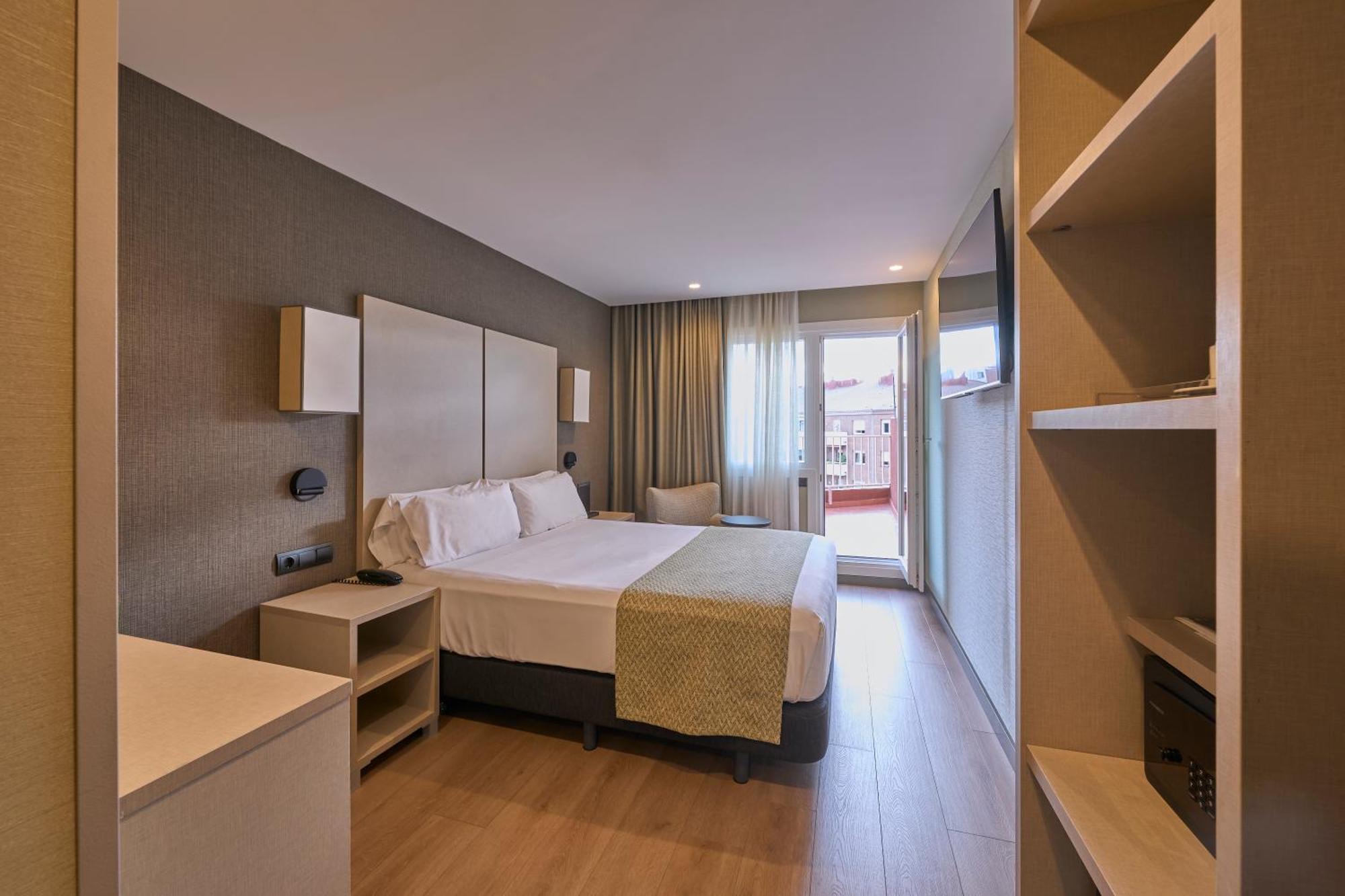 Catalonia Park Putxet Hotel Barcelona Ngoại thất bức ảnh