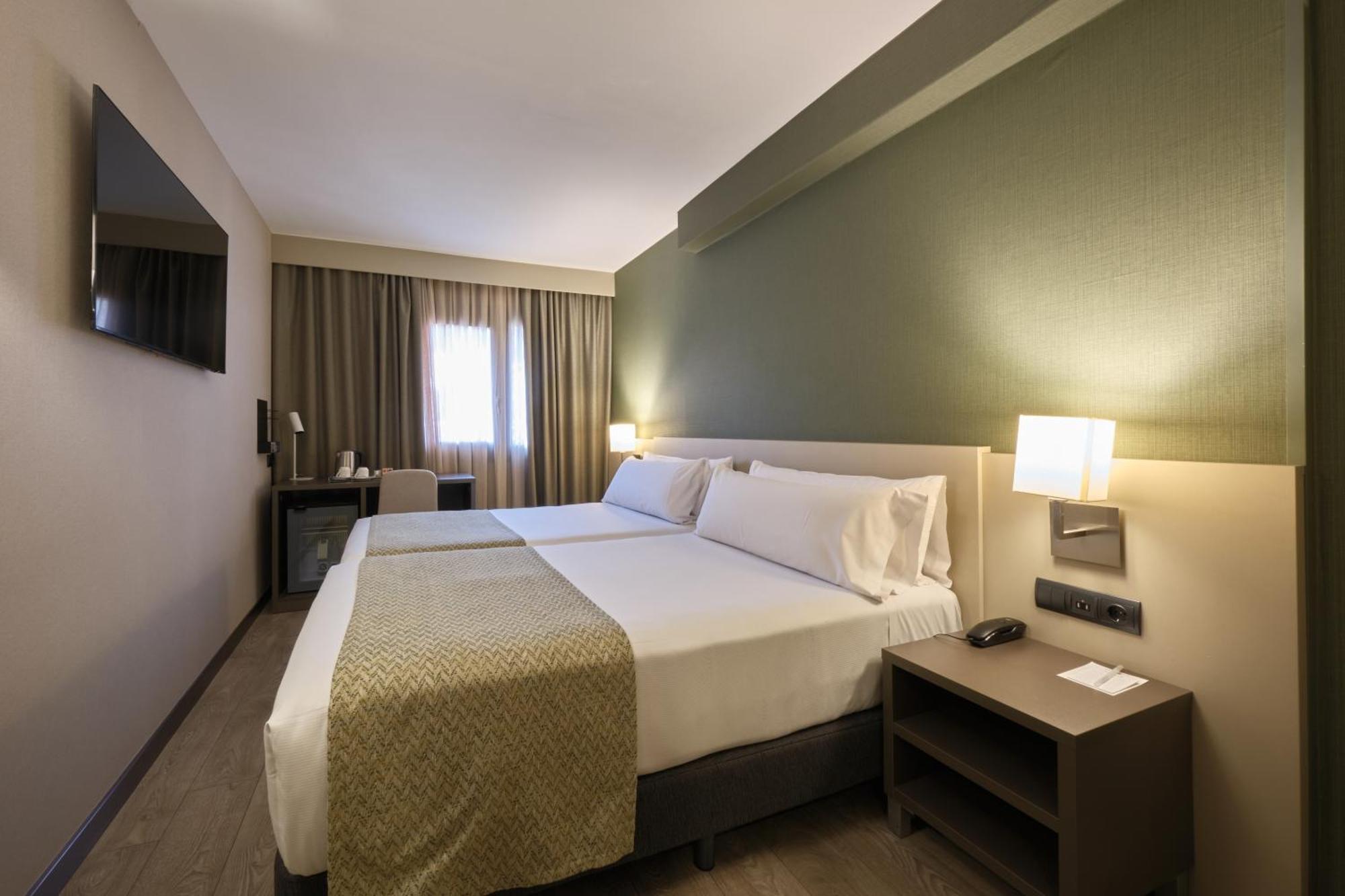 Catalonia Park Putxet Hotel Barcelona Ngoại thất bức ảnh