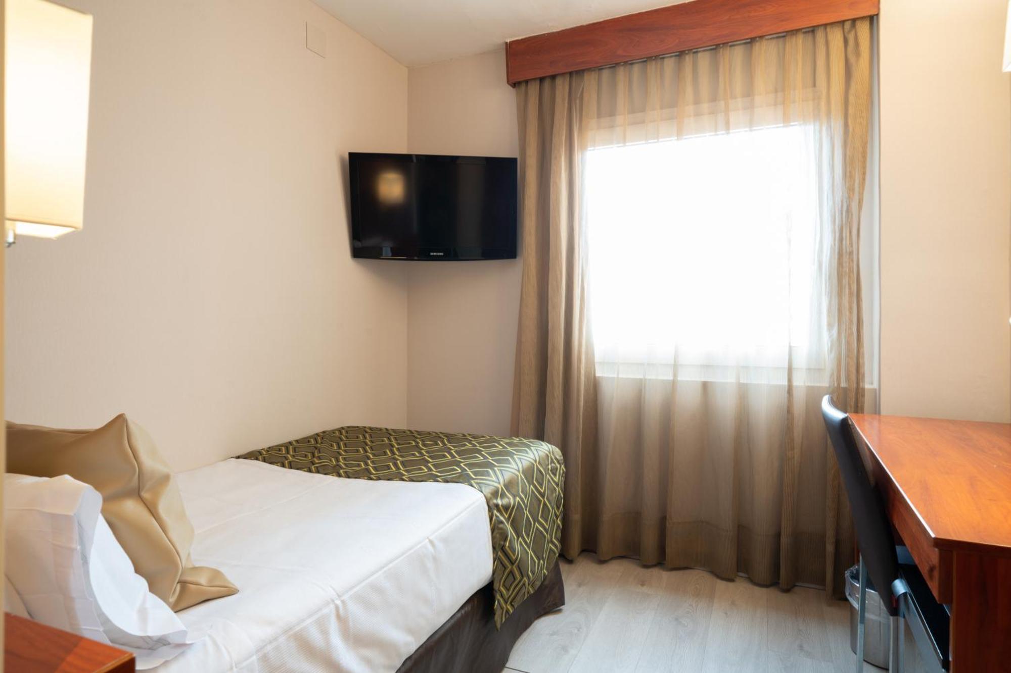Catalonia Park Putxet Hotel Barcelona Ngoại thất bức ảnh