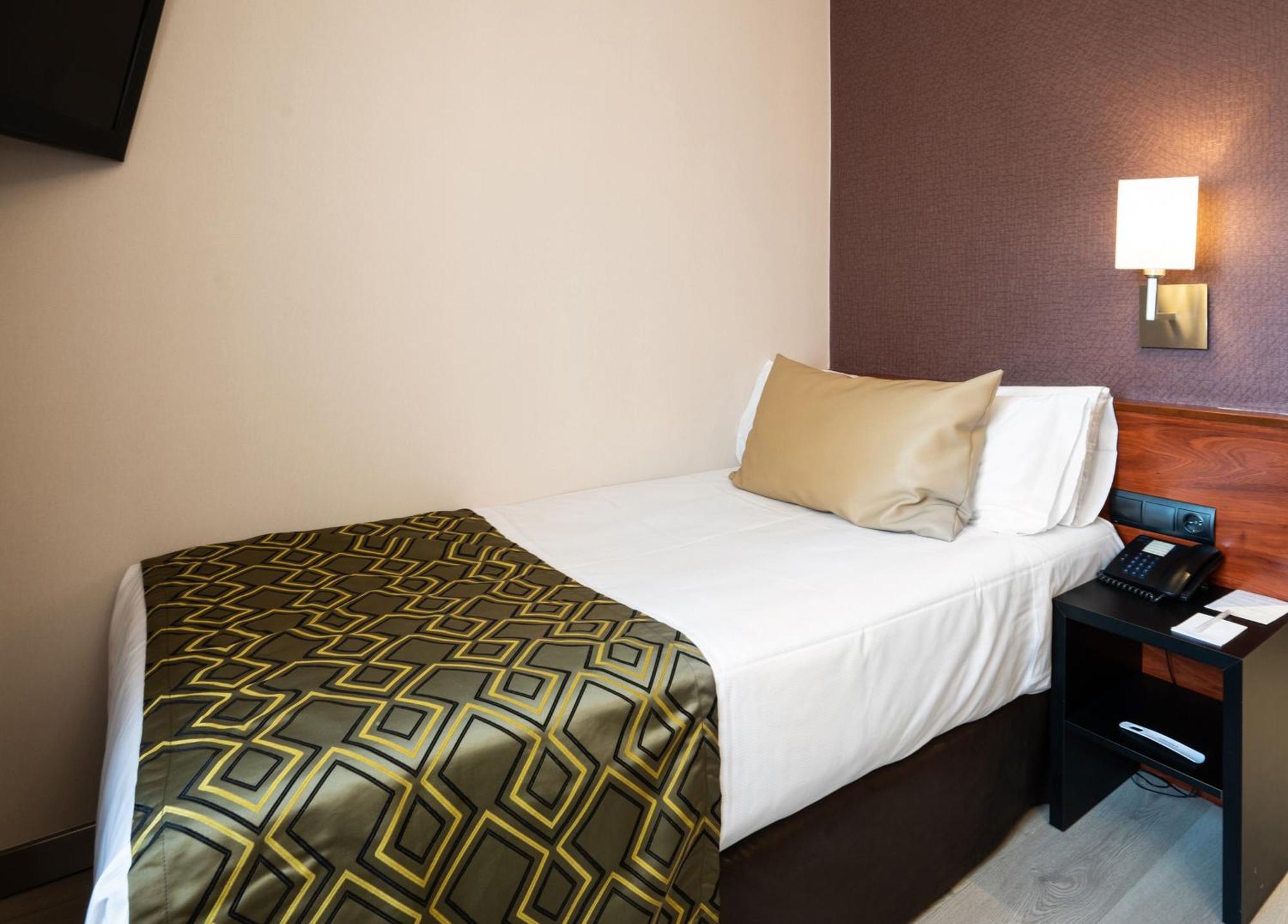 Catalonia Park Putxet Hotel Barcelona Ngoại thất bức ảnh
