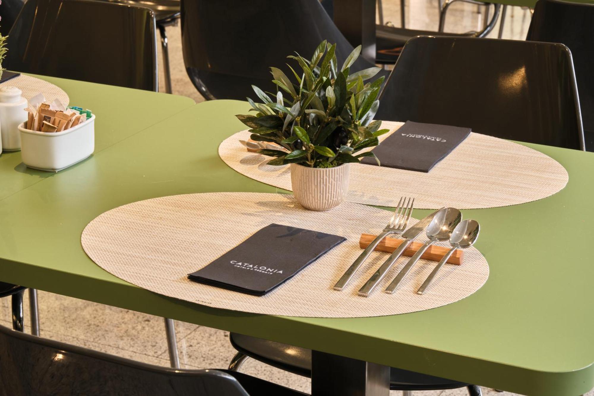 Catalonia Park Putxet Hotel Barcelona Ngoại thất bức ảnh